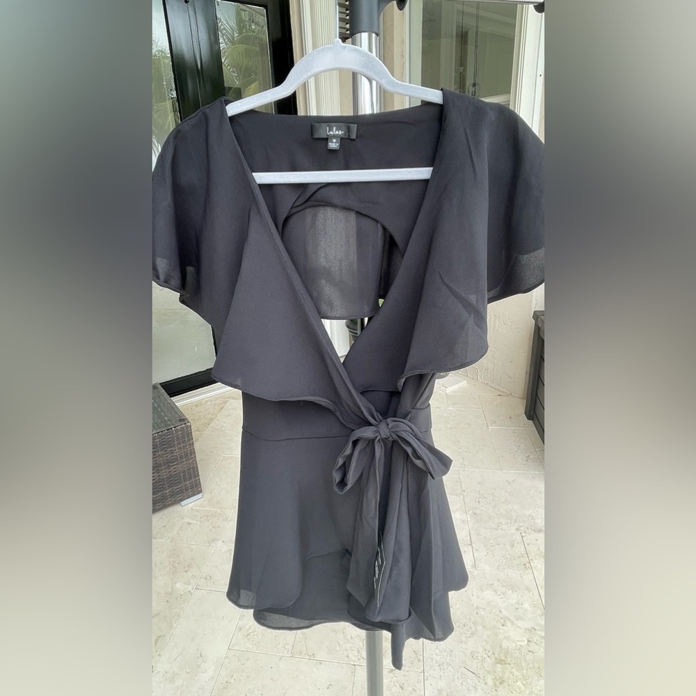 Short black dress - Picture 1 of 4